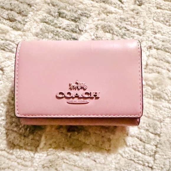 Coach Leather Wallet Cardholder In Pink With Horse And Carriage Logo - Picture 1 of 3